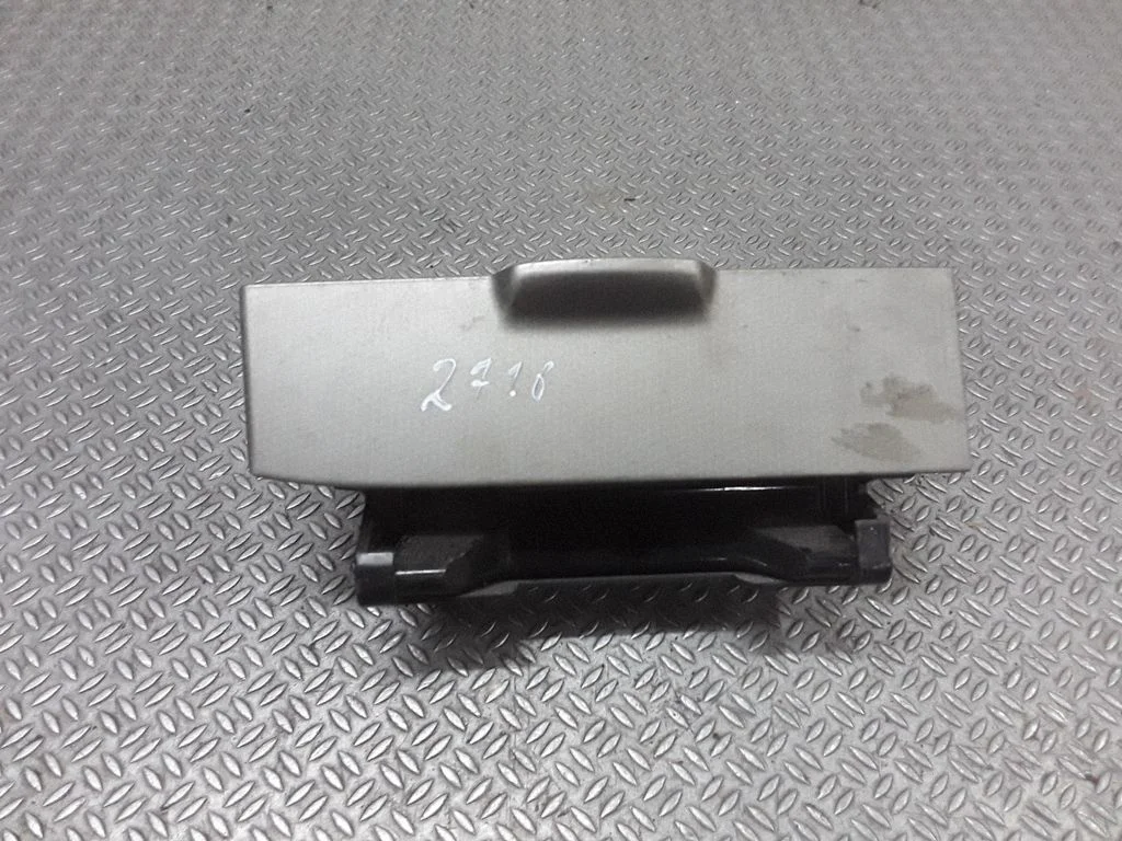 Auto tuhatoos – Toyota Corolla Verso E121 (2001-2004)