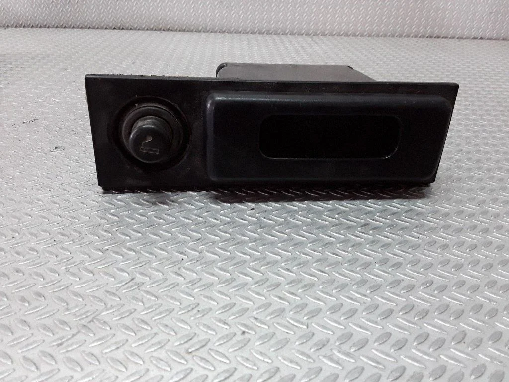 Pelnutrauks panelī – Nissan X-Trail T30 (2001-2007)