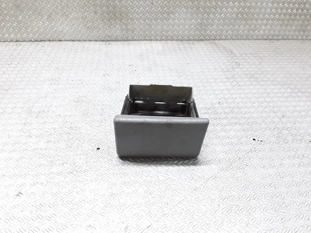 Car ashtray – Toyota Avensis Verso (2001-2009)