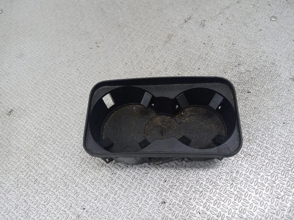 Uchwyt na kubek – Volkswagen Touareg I (2002-2010)