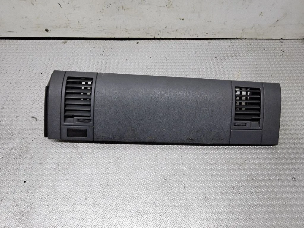 Dashboard side air vent grill/cover trim 1045330AD