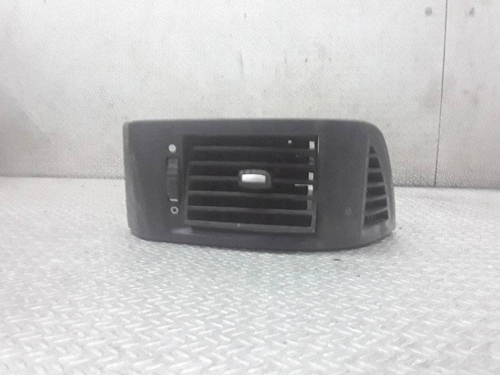 Dashboard side air vent grill/cover trim – Citroen Jumper (2007-2013)