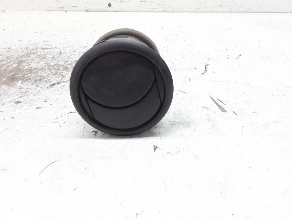 Dashboard side air vent grill/cover trim