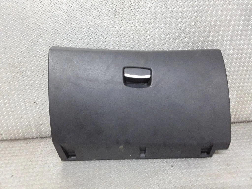 Glove box lid/cover – Renault Laguna III (2007-2015)