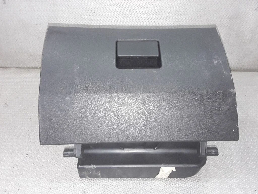 Glove box lid/cover – Ford Fiesta (2006-2008)