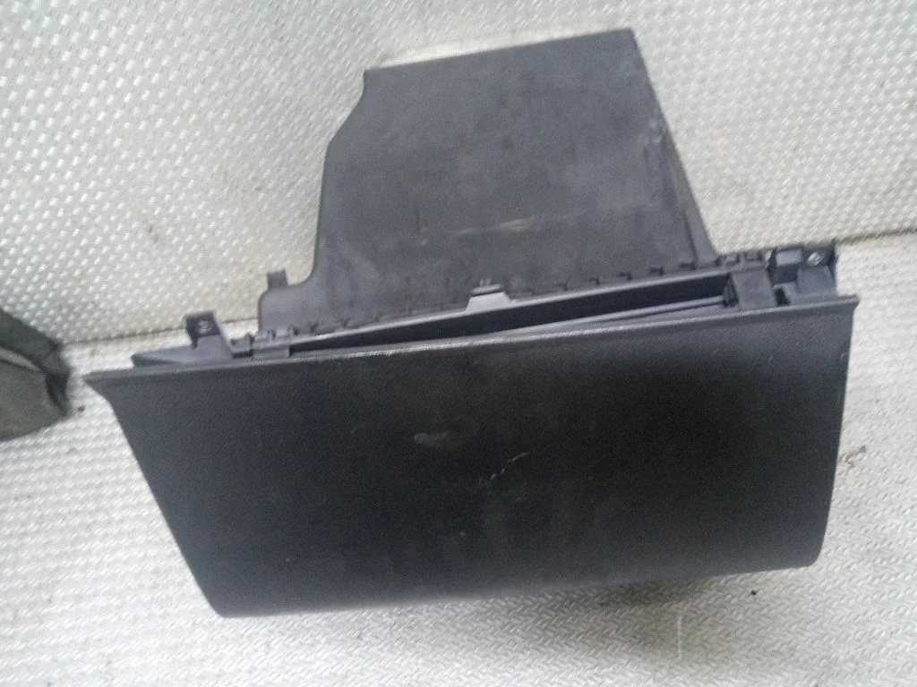 Kindalaeka komplekt – Nissan Note (E11) (2006-2014)