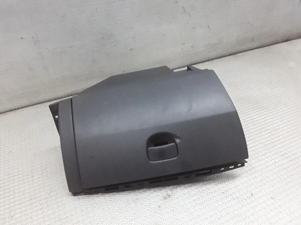 Schowek (komplet) – Renault Clio III (2005-2012)