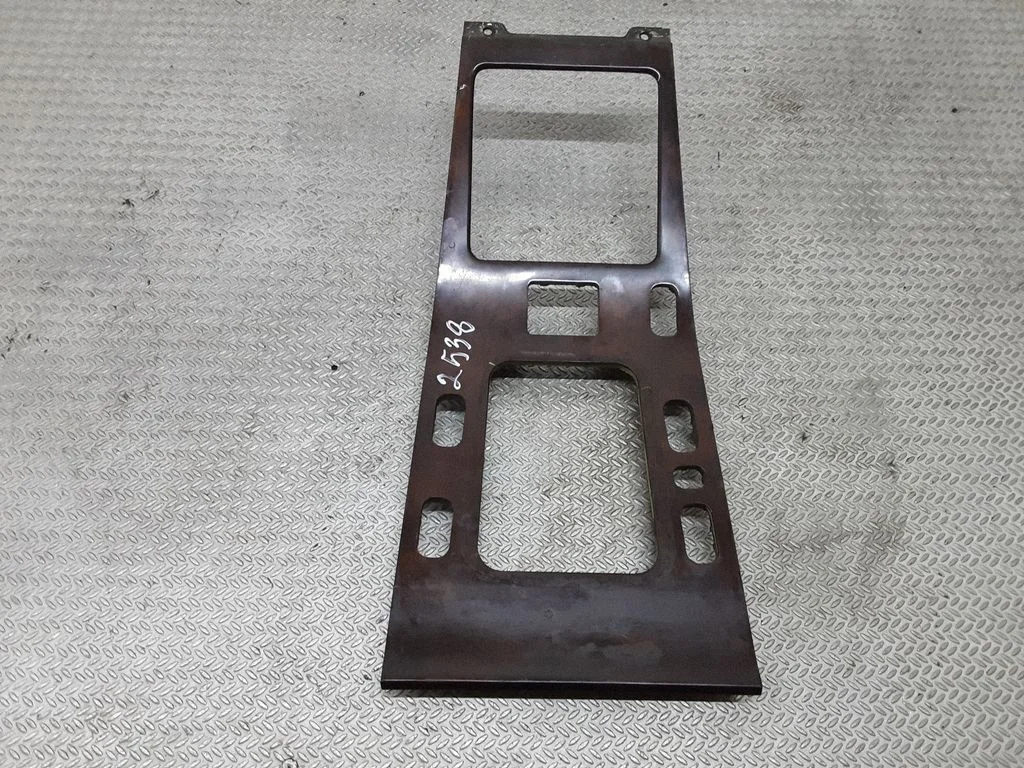 Gear shifter surround trim plastic – Mercedes-Benz ML-Class W163 (1997-2005)