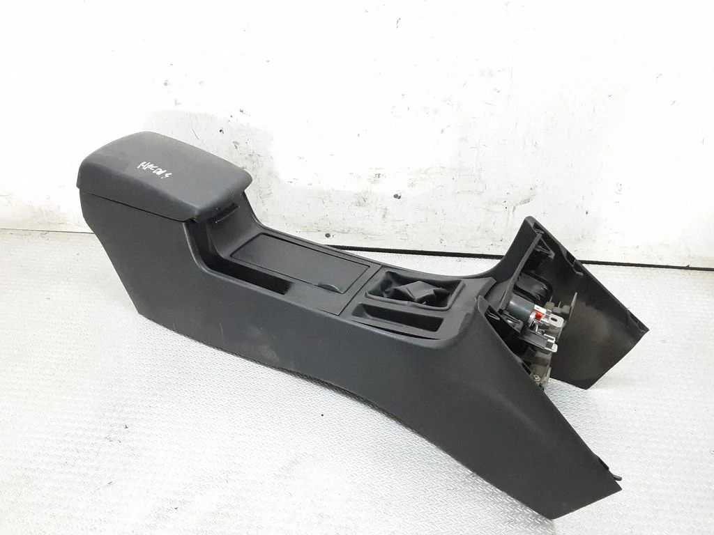 Center console – Mazda 3 I (2003-2006)