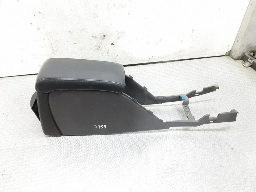 Keskkonsool 92112AE000