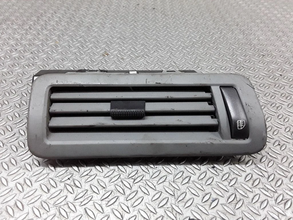 Aizmugurējās gaisa restītes – Volkswagen Phaeton (2002-2016)