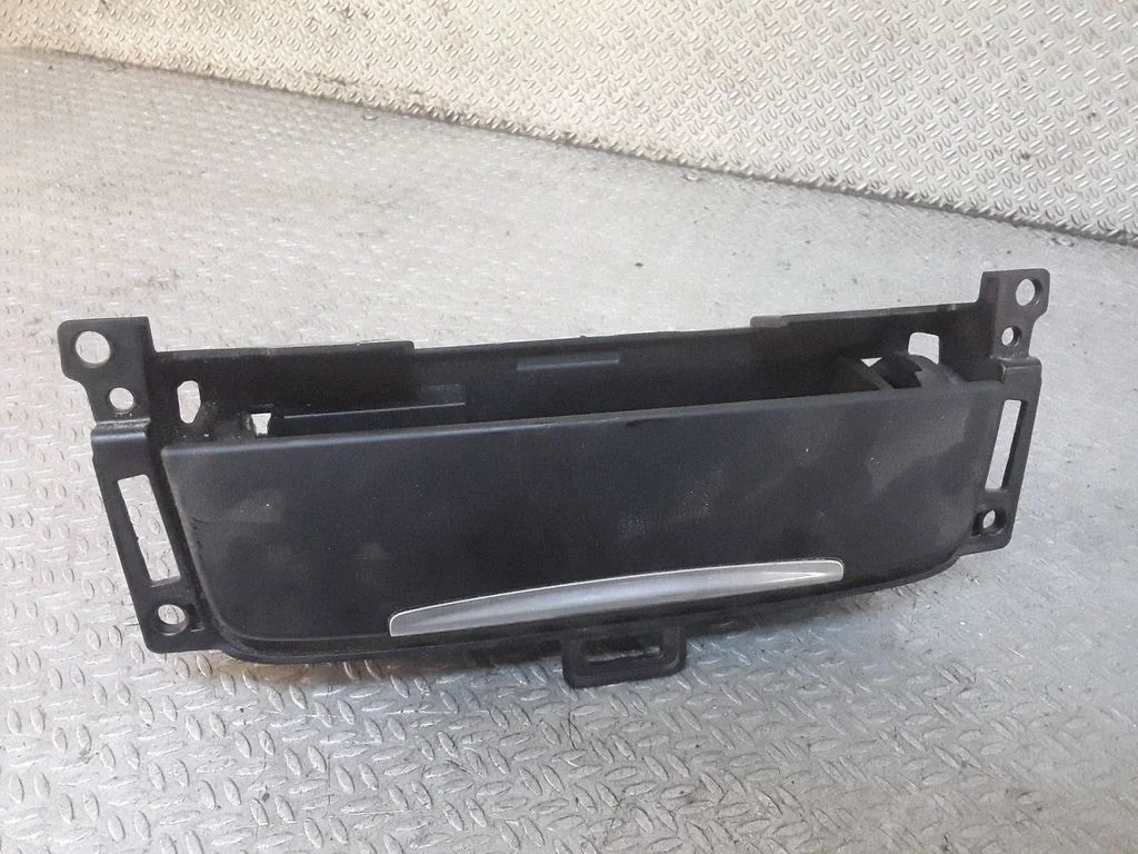 Ashtray (front) – Ford Mondeo MK IV (2007-2014)