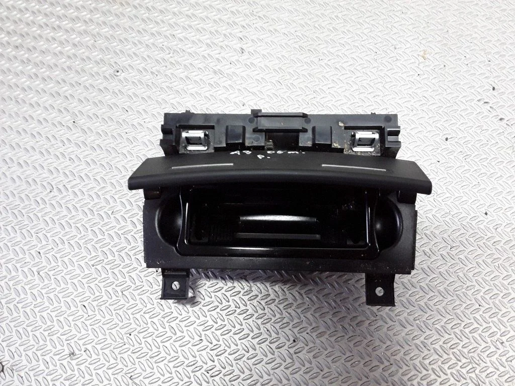 Tuhatoos (eesmine) – Audi A3 S3 8P (2003-2012)