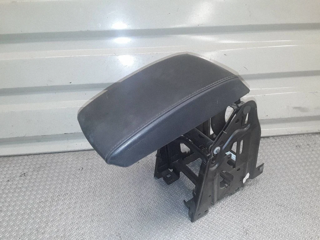 Roku balsts – Skoda Octavia Mk2 (1Z) (2004-2013)