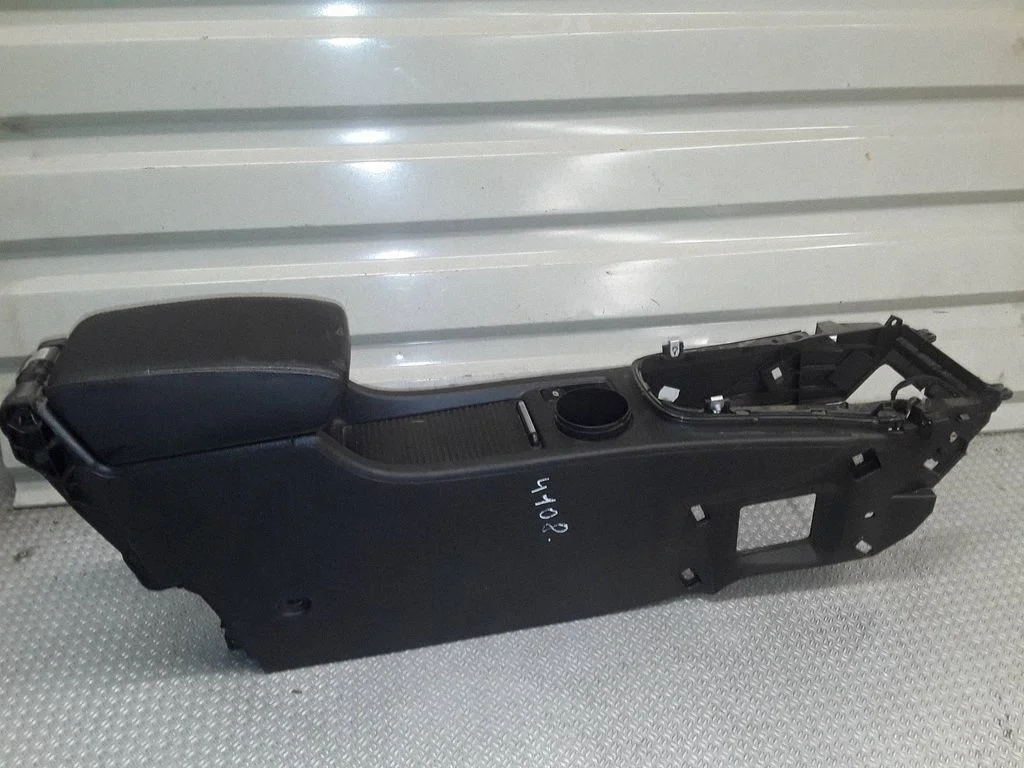 Armrest – Opel Astra H (2004-2012)