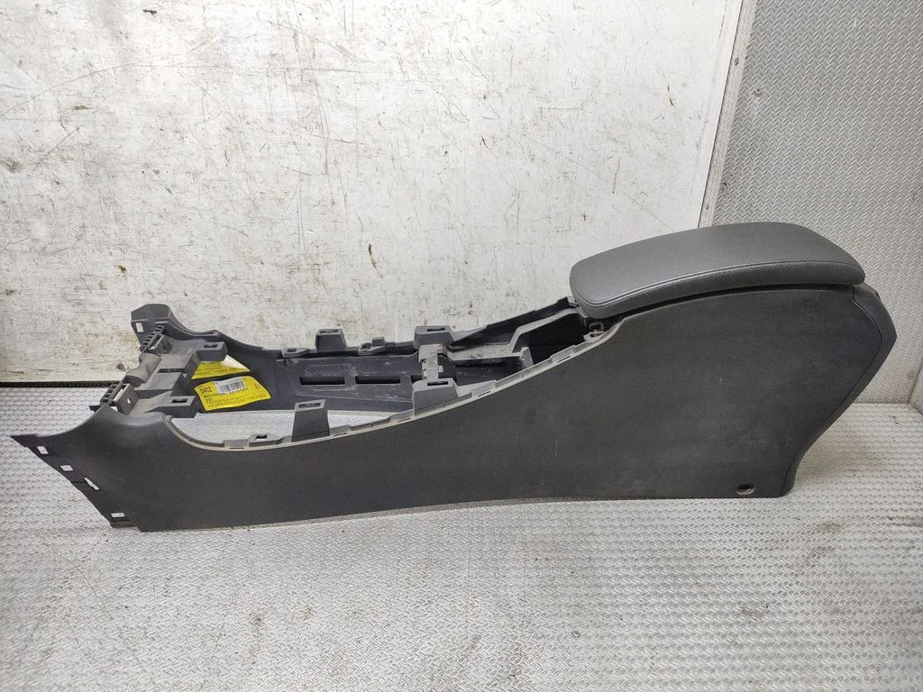 Armrest – Renault Laguna III (2007-2015)