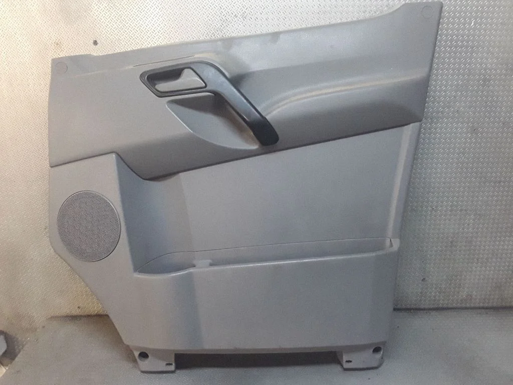 Front door card panel trim – Volkswagen Crafter (2006-2016)