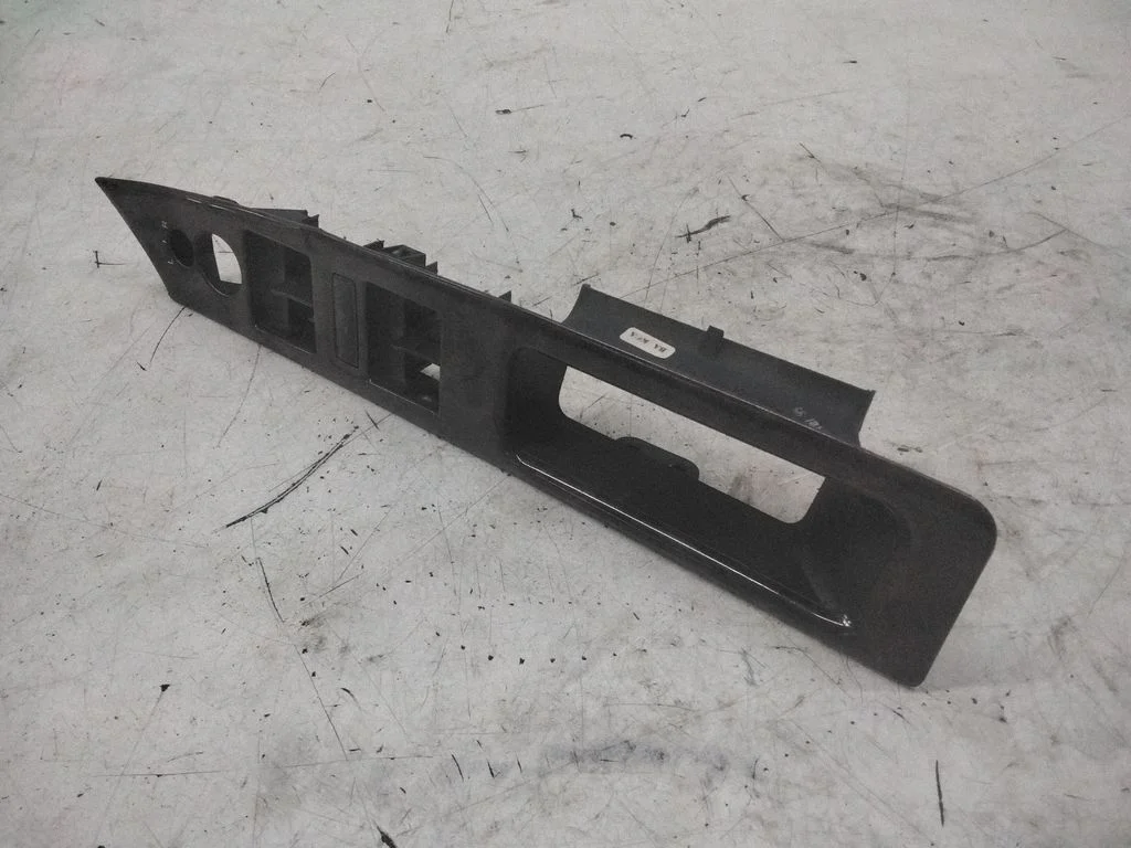 Front door interior handle trim – Audi A8 S8 D2 4D (1994-2002)