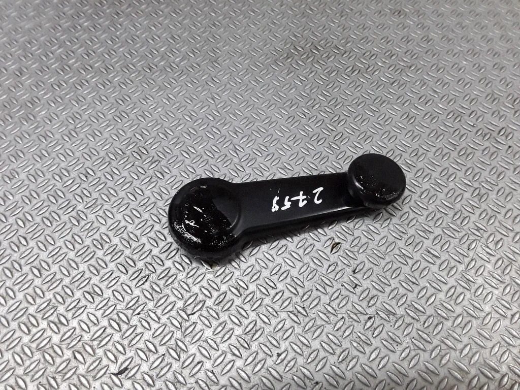 Rear door window winding handle – Honda Jazz (2002-2008)