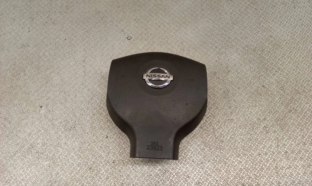 Steering wheel airbag – Nissan Note (E11) (2006-2014)