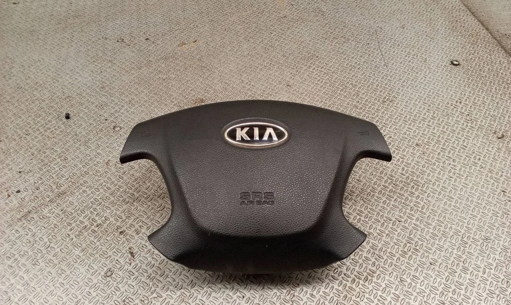 Steering wheel airbag – KIA Carens II (2007-2012)