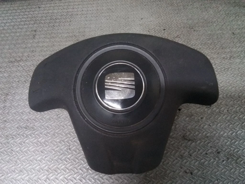 Steering wheel airbag – Seat Ibiza II (6k) (1999-2002)