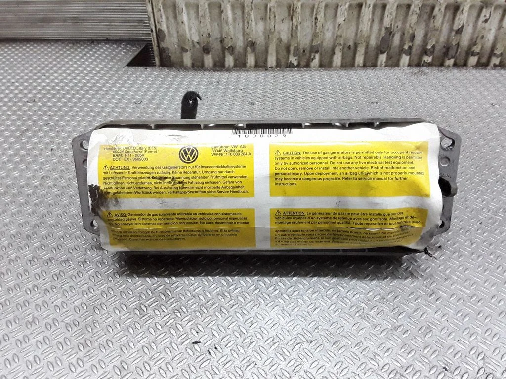 Passenger airbag – Volkswagen Caddy (2004-2010)