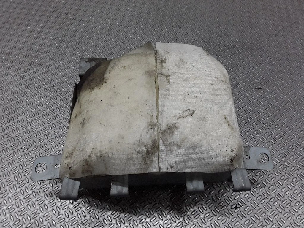 Passenger airbag – Mazda 5 (2005-2010)