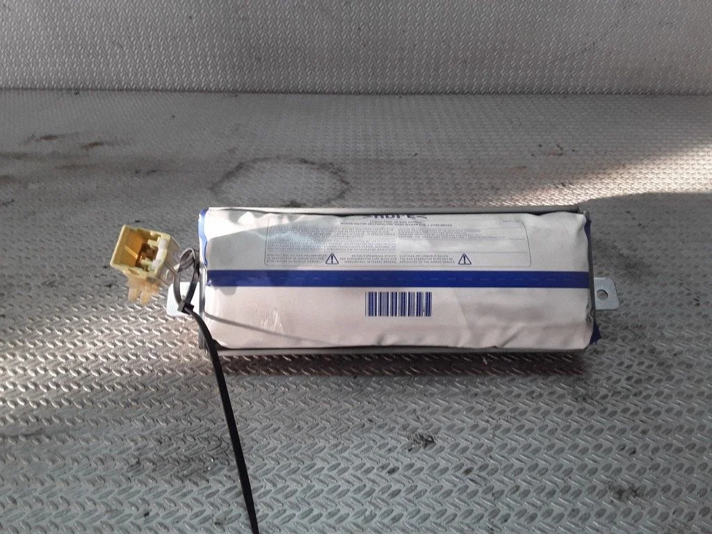 Passenger airbag – Nissan Primera (2002-2007)