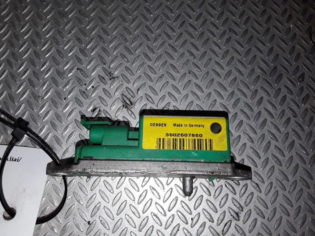 Drošības spilvenu trieciena sensors – BMW 5. sērija E39 (1996-2003)