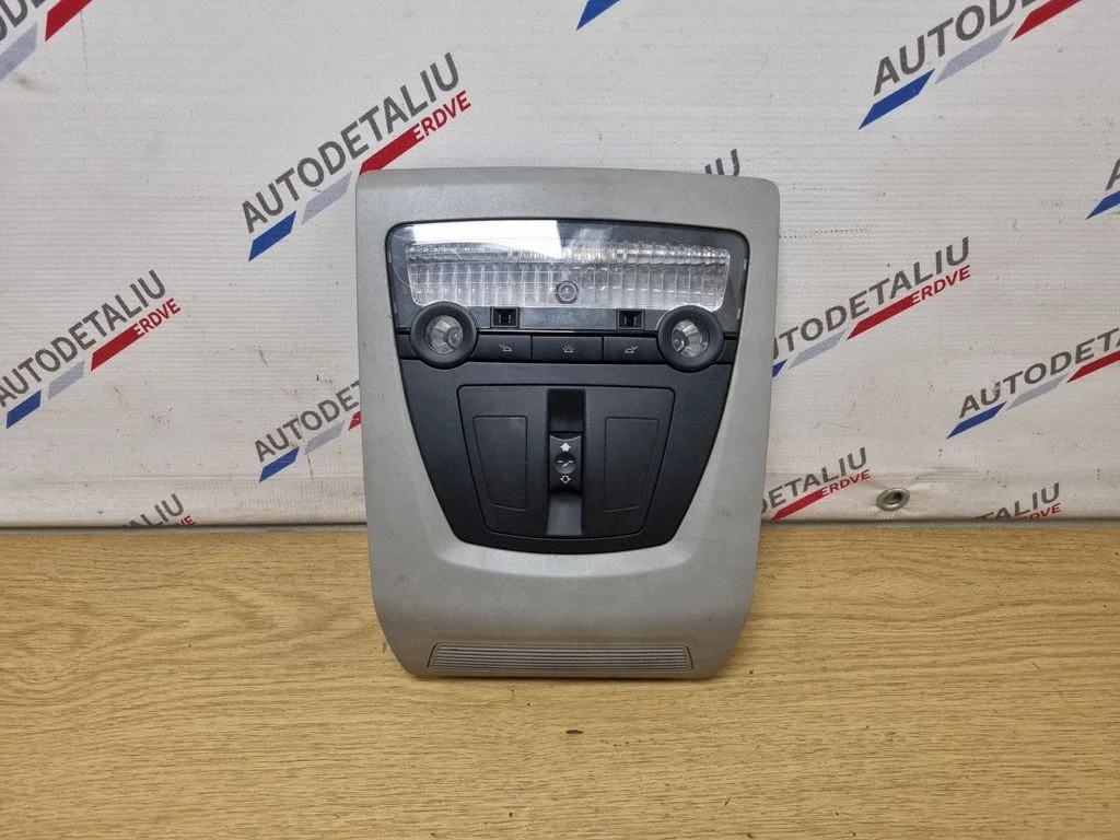 Front seat light C452754