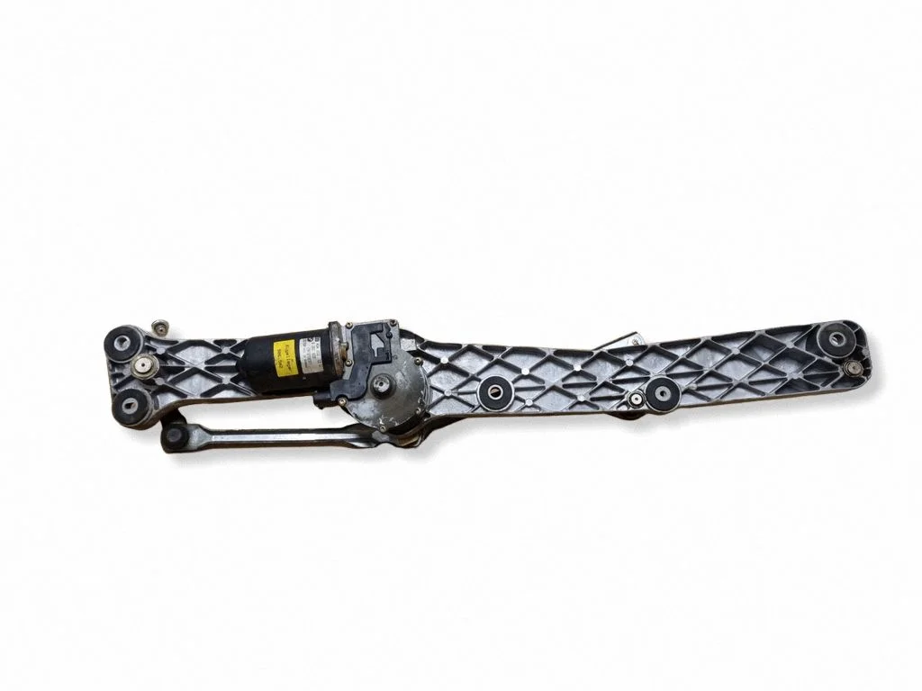Front wiper linkage and motor – BMW 5 Series E39 (1996-2003)