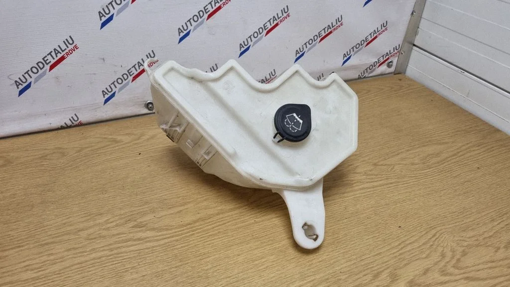 Windshield washer fluid reservoir/tank – BMW Z4 E89 (2009-2017)