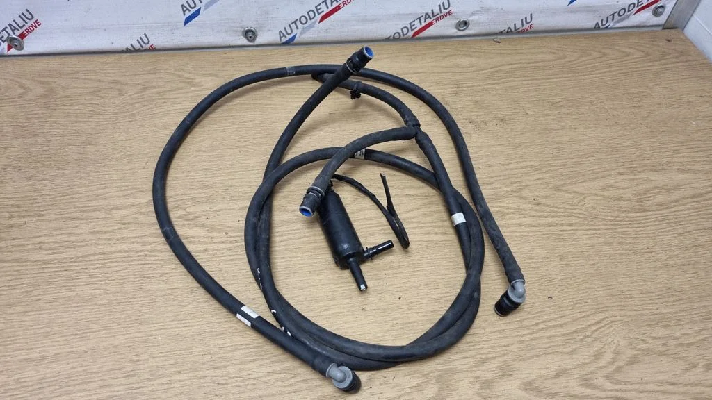 Headlight washer hose/pipe – BMW 6 Series F12 F13 (2010-2018)