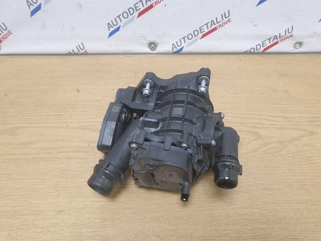 Termostat / obudowa termostatu – BMW Seria 3 G20 G21 (2019-)