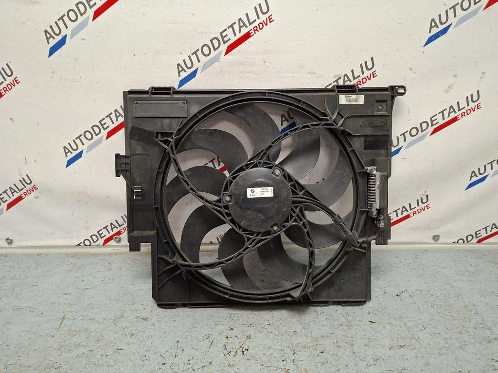 Elektriline radiaatori jahutusventilaator – BMW 3-seeria F30 F35 F31 (2012-2018)