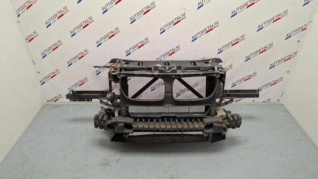 Radiaatori tugipaneel – BMW X3 F25 (2010-2017)