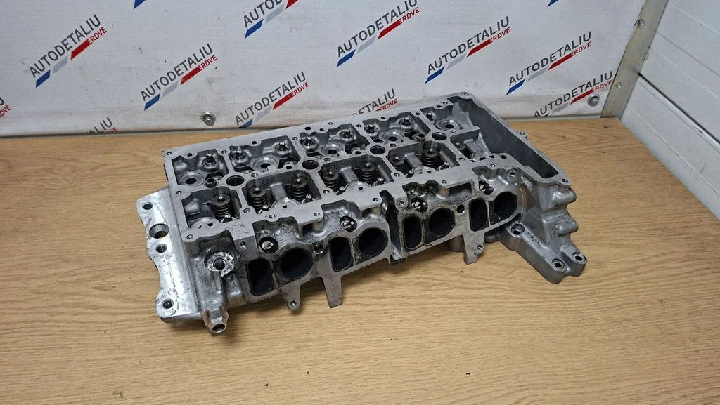 Engine head 8513681