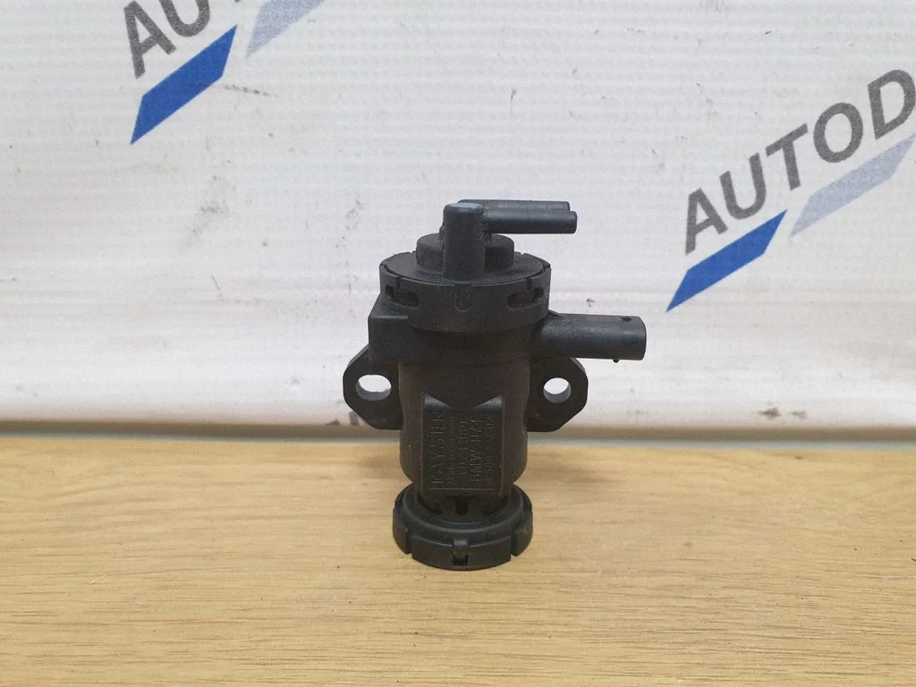 Zawór elektromagnetyczny turbo 8509323