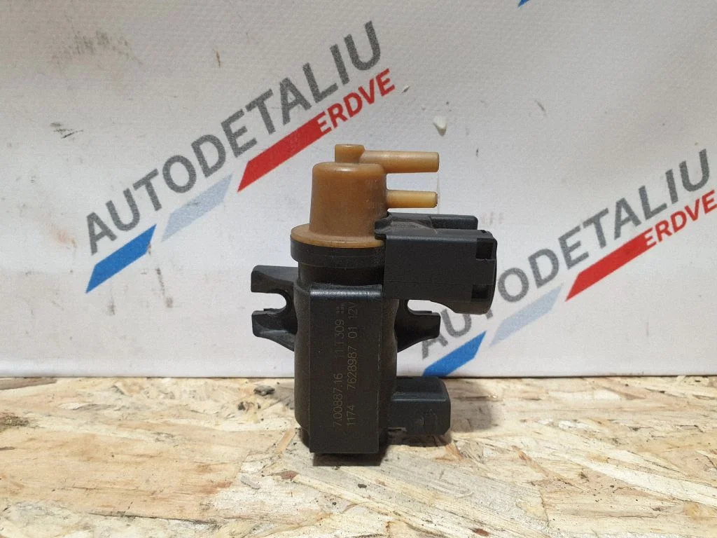Vacuum valve 7628987