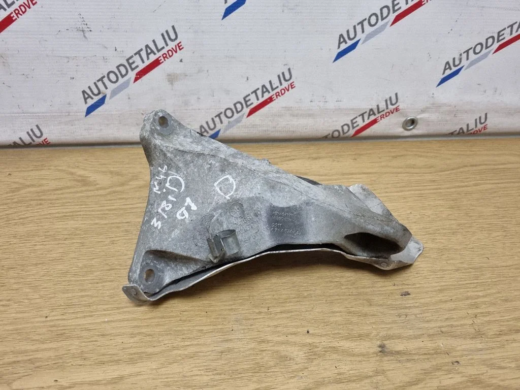 Dzinēja stiprinājuma kronšteins – BMW 3. sērija E90 E91 (2005-2012)