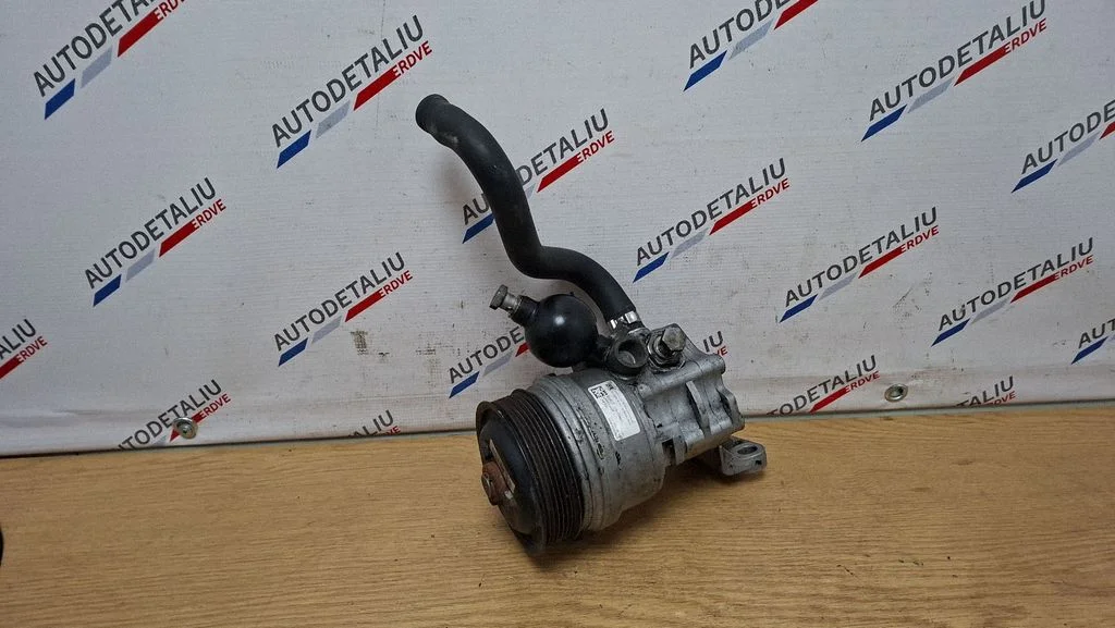 Power steering pump LFR640