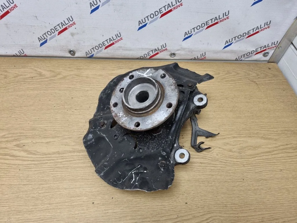 Front wheel hub – BMW 5 Series E60 E61 (2004-2010)