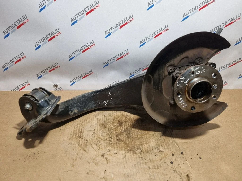 Rear wheel hub spindle/knuckle 6851579