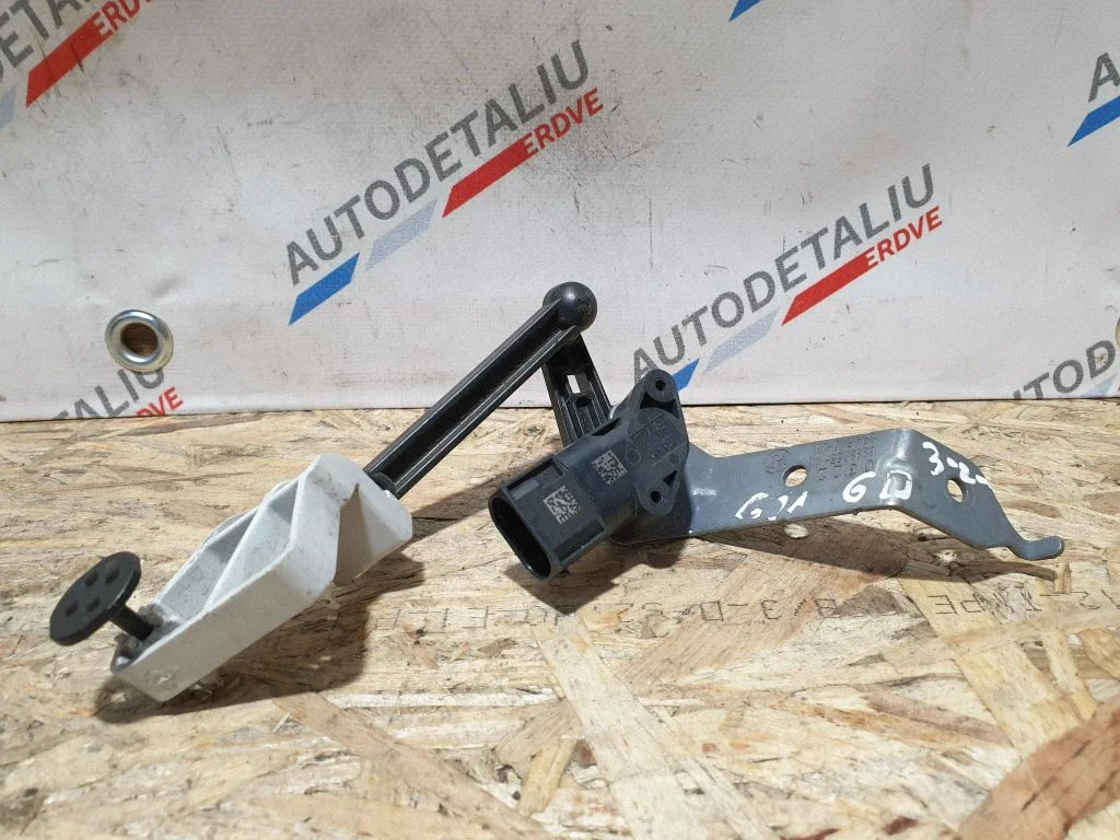 Augstuma sensors (priekš. lukturu) 6895466