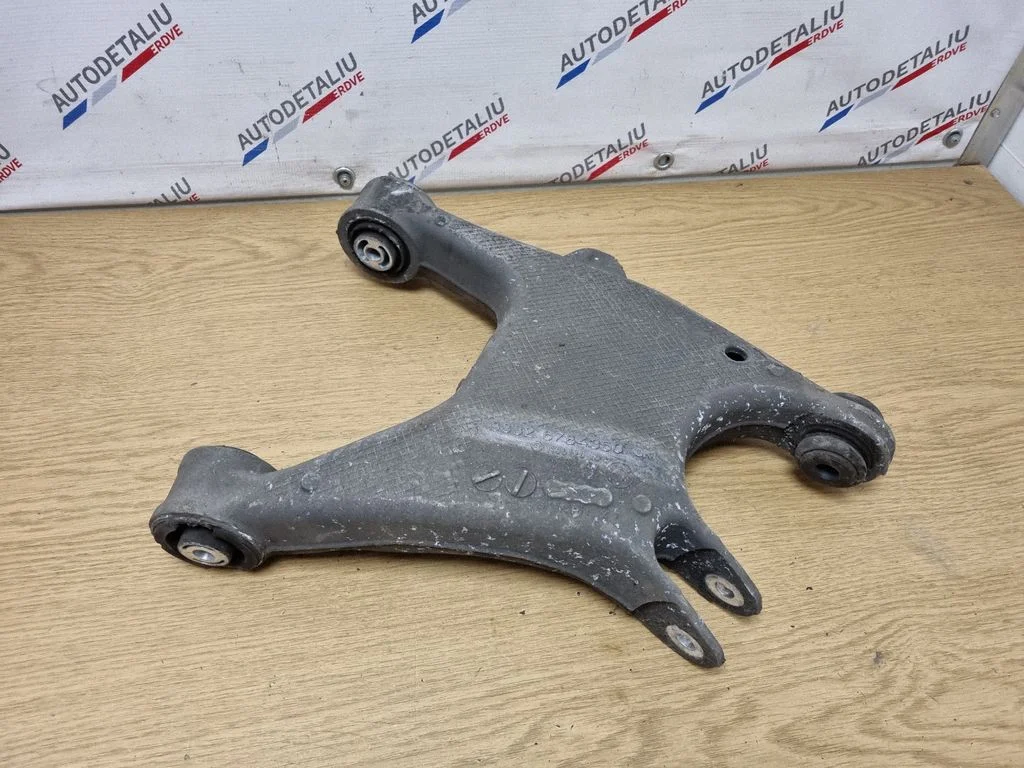 Rear upper control arm/wishbone 6784350