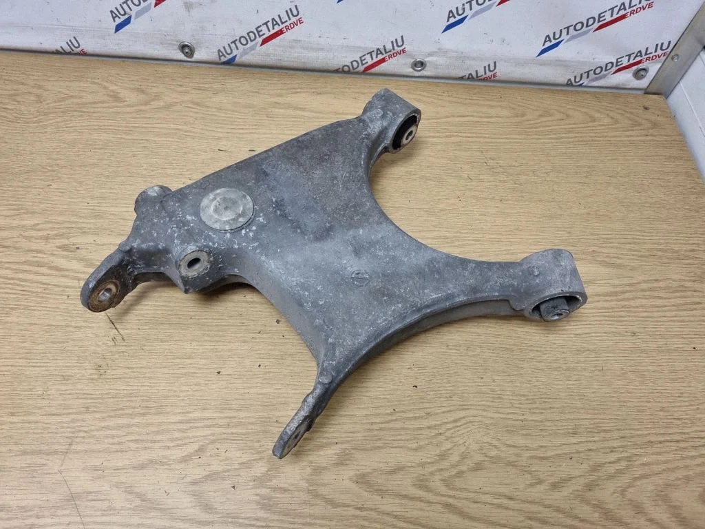 Tagumine ülemine õõtshoob 1095253