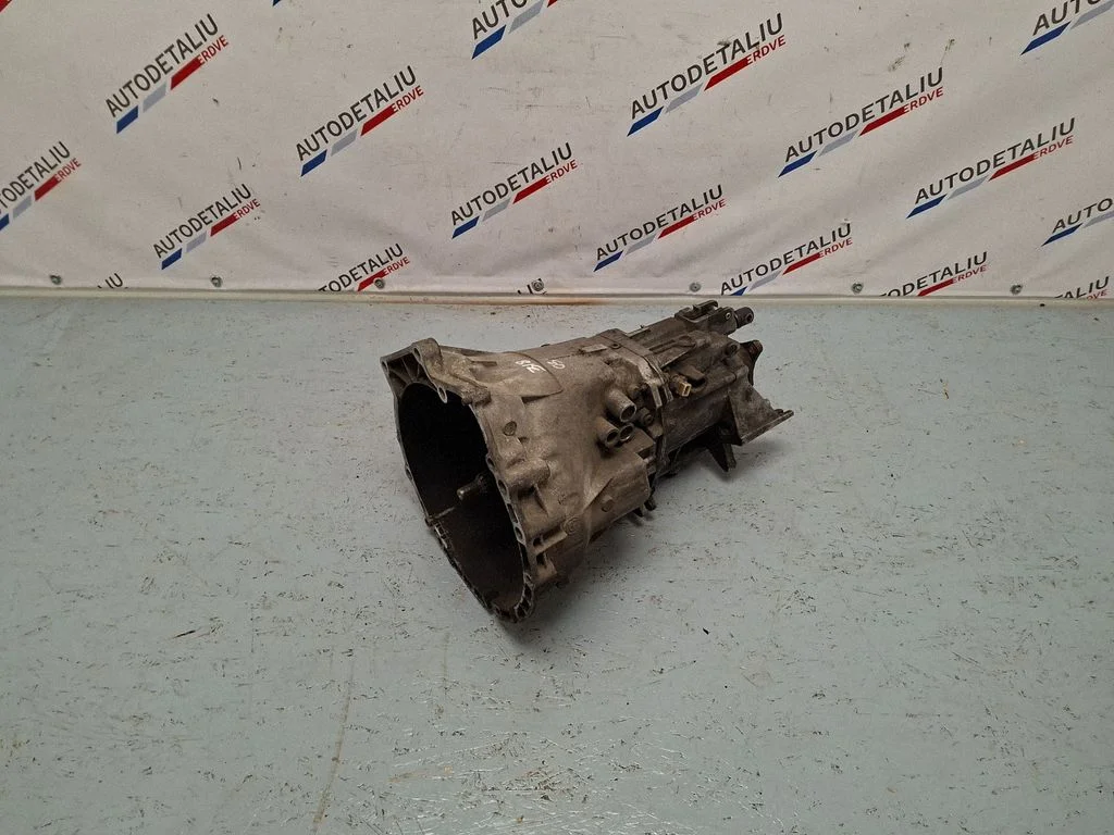 Manual 5 speed gearbox 2200066490
