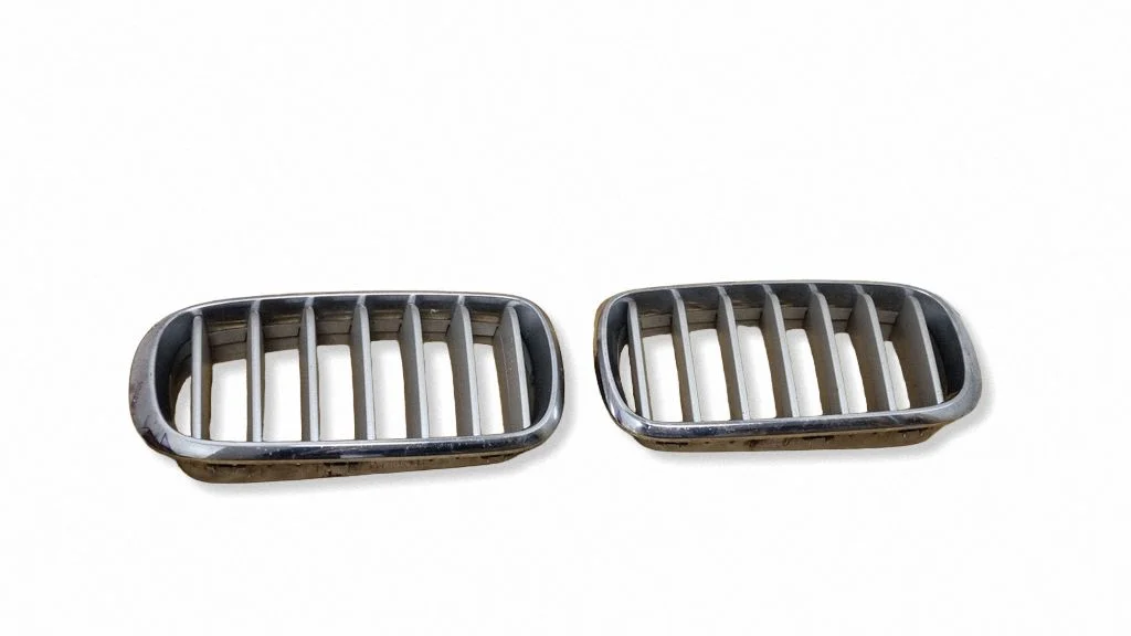 Front bumper upper radiator grill – BMW X5 F15 (2013-2017)