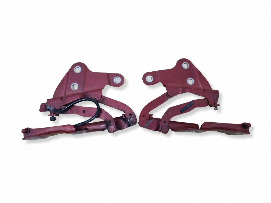 Engine bonnet/hood hinges – BMW X1 E84 (2009-2015)